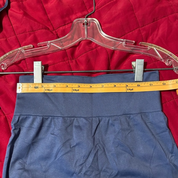 Knix Good to Go Seamless Leggings size Medium - Picture 3 of 3